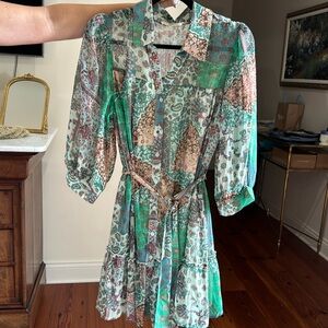 Entro size M mini green flora dress